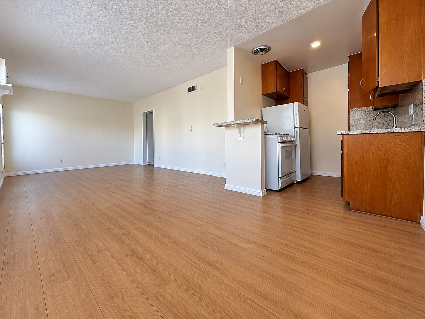 1 bed, 550 sqft, $2,075 — Photo 4