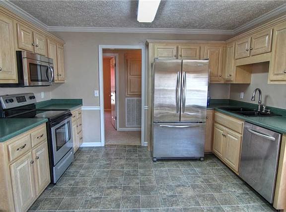 2nd image of 507 Cinnamon Ct