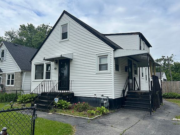 5th image of 16124 Woodbridge Ave