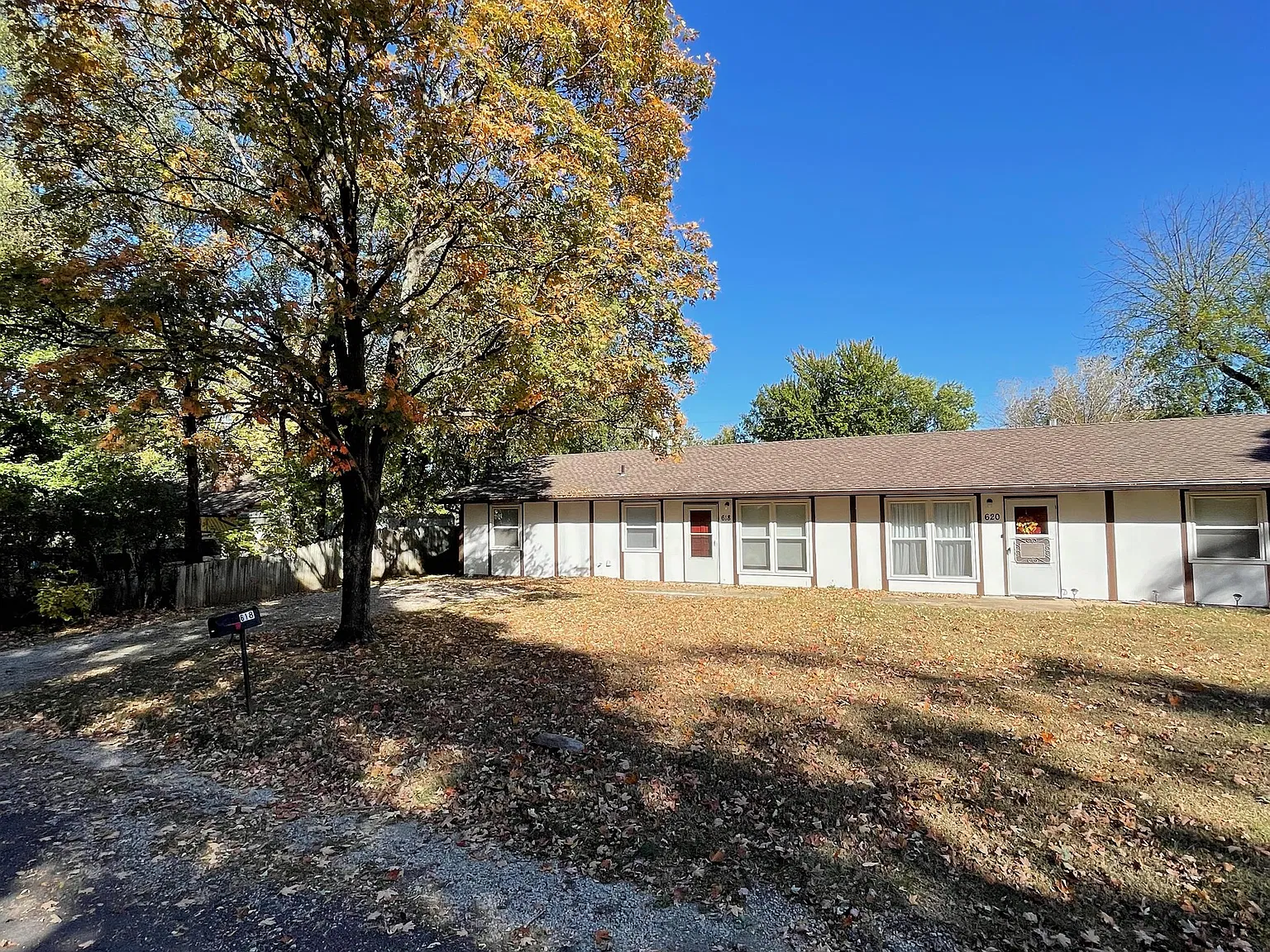 618 Birch Street - 618 — Photo 1