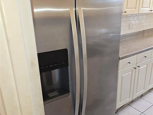 80 Knolls Crescent image 8 of 13