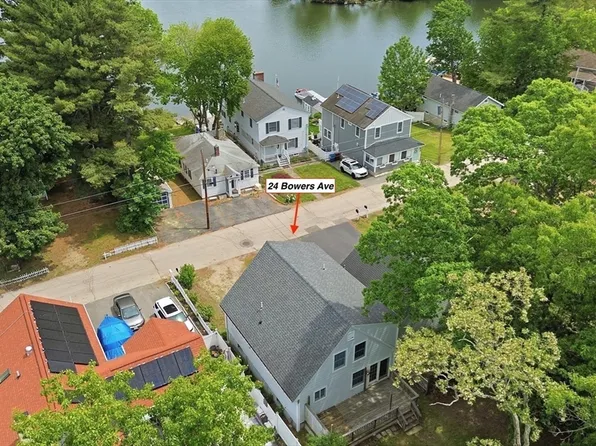 24 Bowers Ave, Tyngsboro, MA 01879