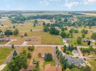 1016 Pyrenees Dr, Weidman, MI