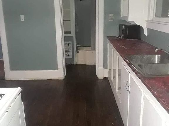 5th image of 738/728 1st St SW