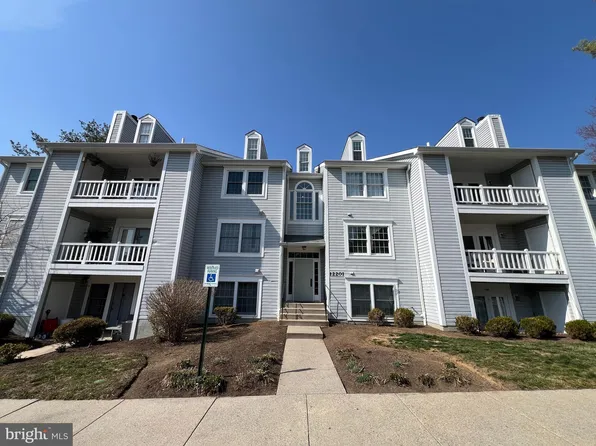 12201 Saint Peter Ct APT M, Germantown, MD 20874