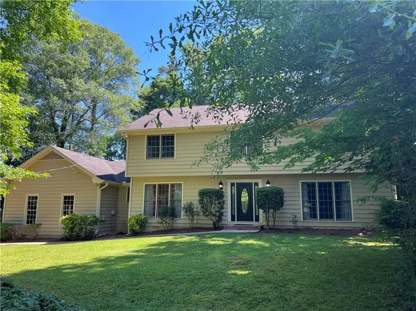 370 Woodstone Dr, Marietta, GA 30068