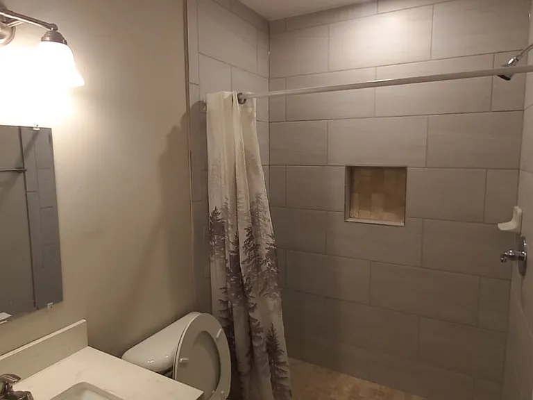 1014 W Buchanan St — Photo 10