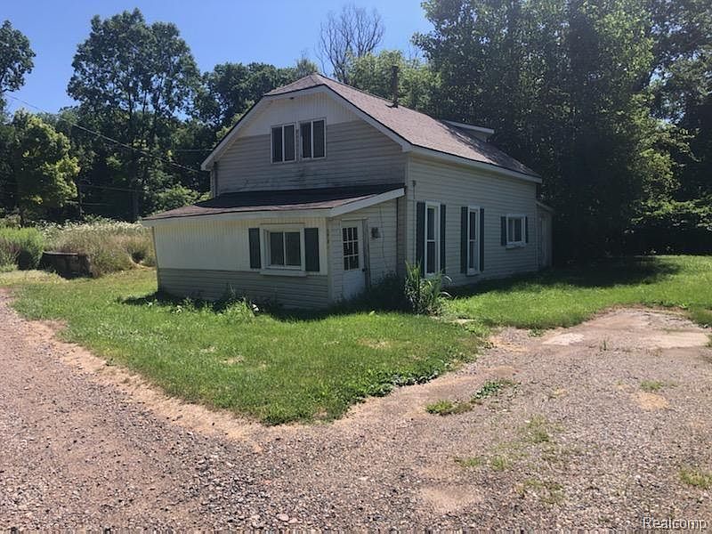 9731 Portage Trl, White Lake, MI 48386 MLS 20221023091 Zillow