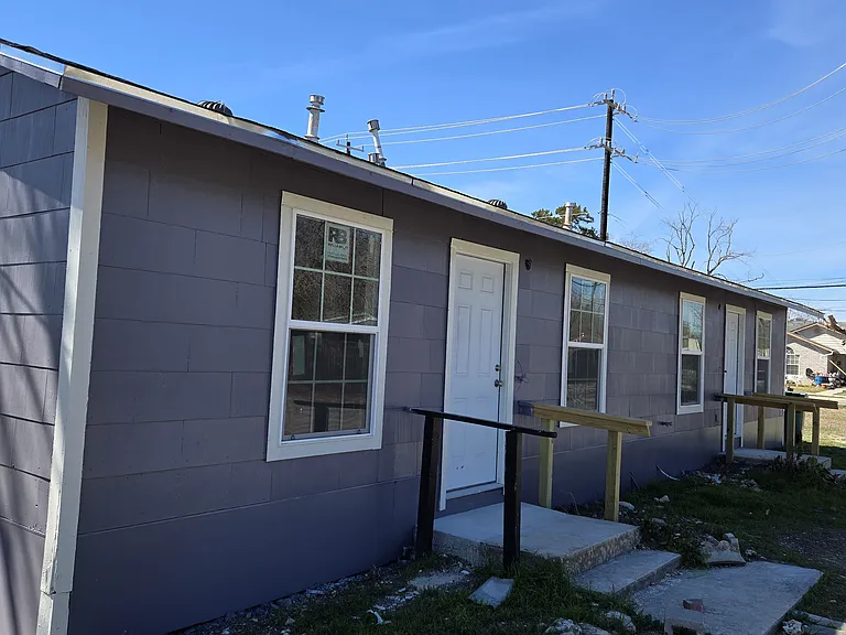 705 Crockett Dr #707 — Photo 1