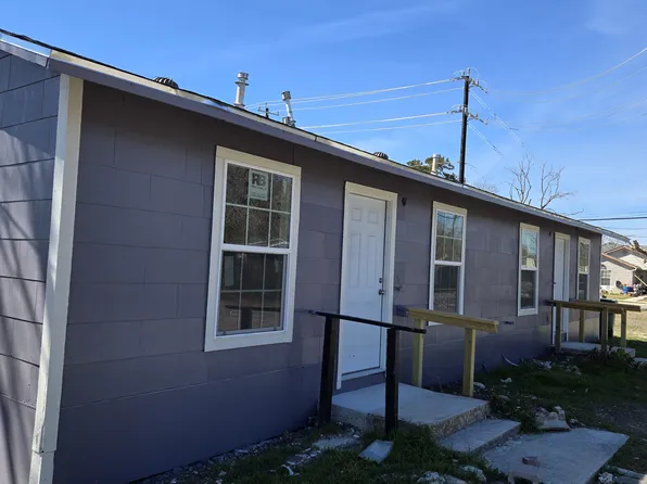 705 Crockett Dr #707, Universal City, TX 78148