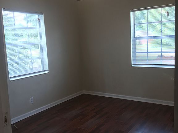 4th image of 4525 Christy Dr