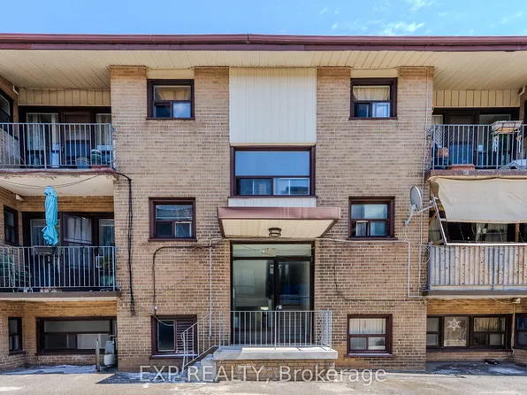 41 Wasdale Cres, Toronto, ON M6A 1W9