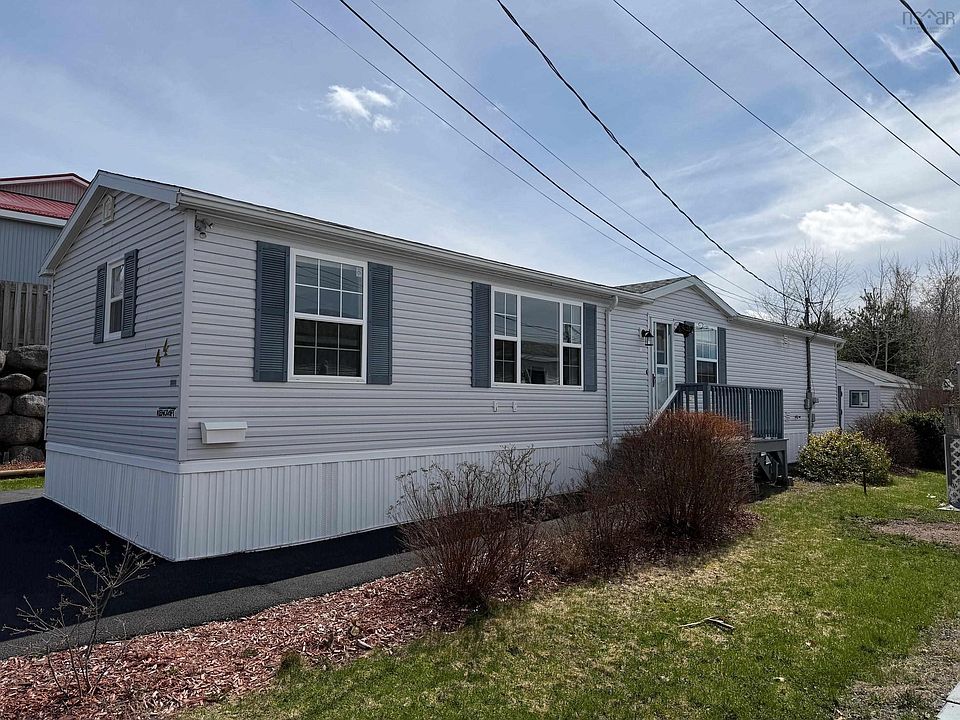 1st image of 44 Clairmount Ave
