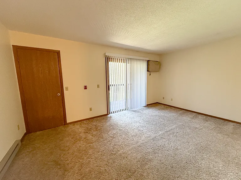 716 Dutchman Dr #8 — Photo 5