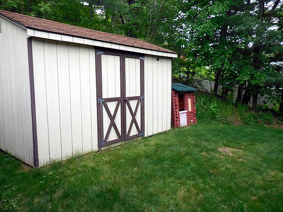 2nd image of 29 Charmel Dr