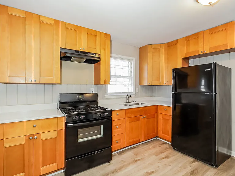 3276 Elm St — Photo 9