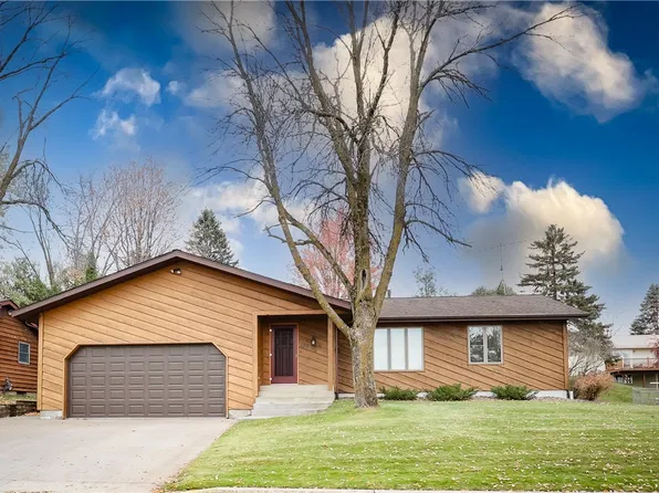735 W Crest Lane, Ellsworth, WI 54011