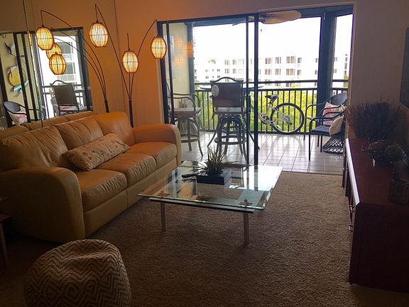 4th image of 4265 Bay Beach Ln APT 626