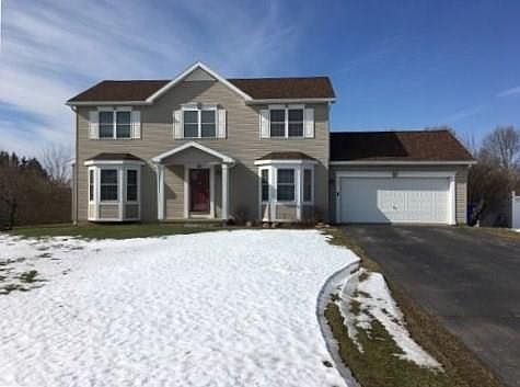 1st image of 35 Bolton Trl