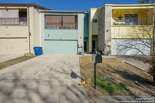 8110 Scottshill