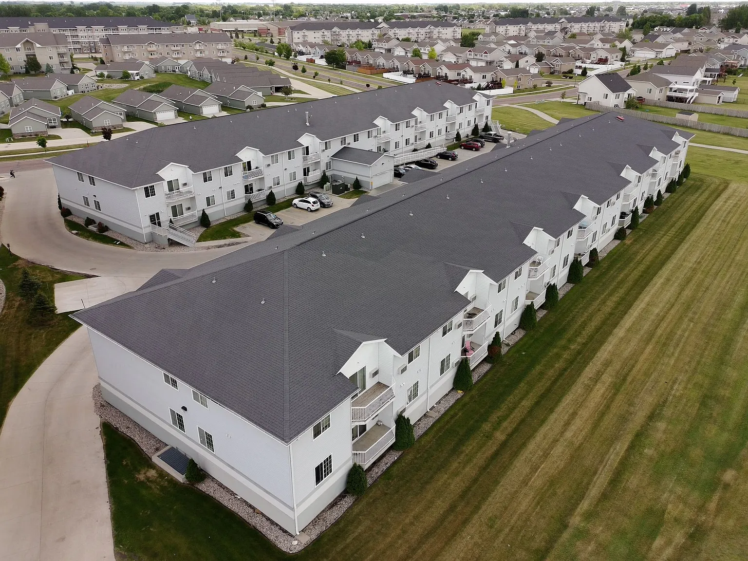 Crystal Creek Apartments — Photo 2