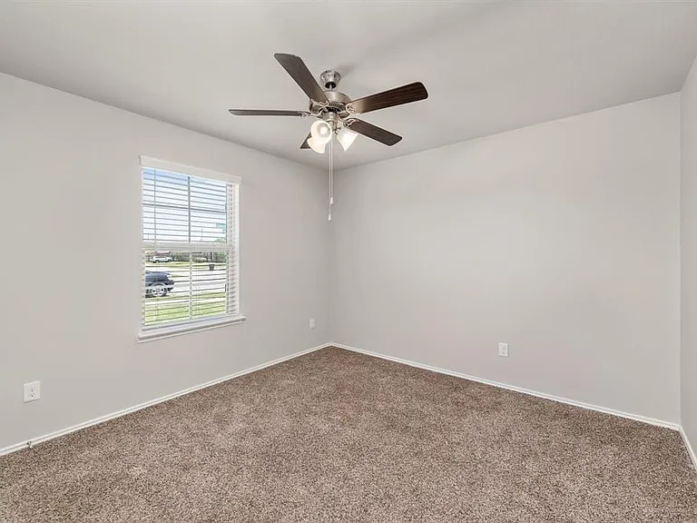 1838 Gibbons Creek Dr — Photo 4