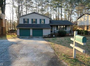 6083 Tina Ln, Rex, GA 30273