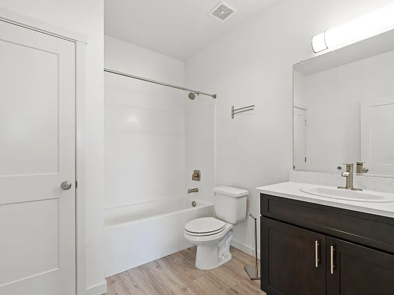 Columbia River Walk Apartments — Photo 87