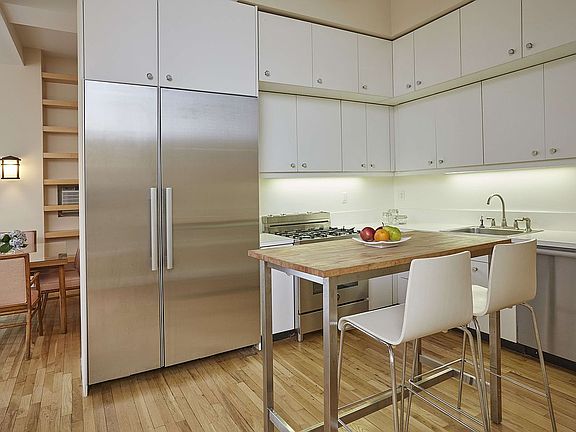 3rd image of 114 E 13th St APT 7D