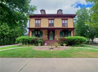 105 State St APT 3, Bristol, RI 02809