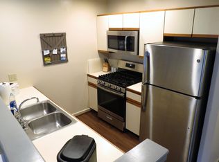 18 Pleasant St, Ludlow, VT 05149