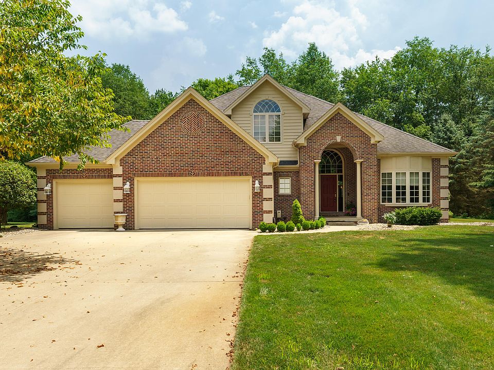 1st image of 152 Steamburg Dr