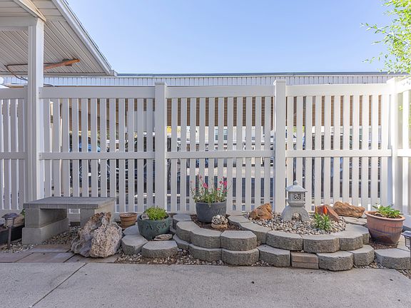 3rd image of 5924 S Sultan Cir