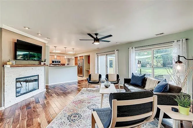 11050 Willowmere Dr — Photo 3