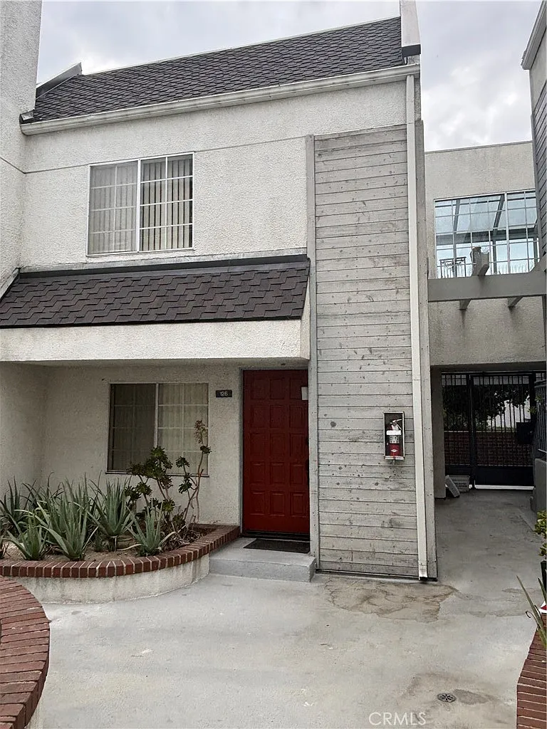Building Photo - 618 N Howard St #126