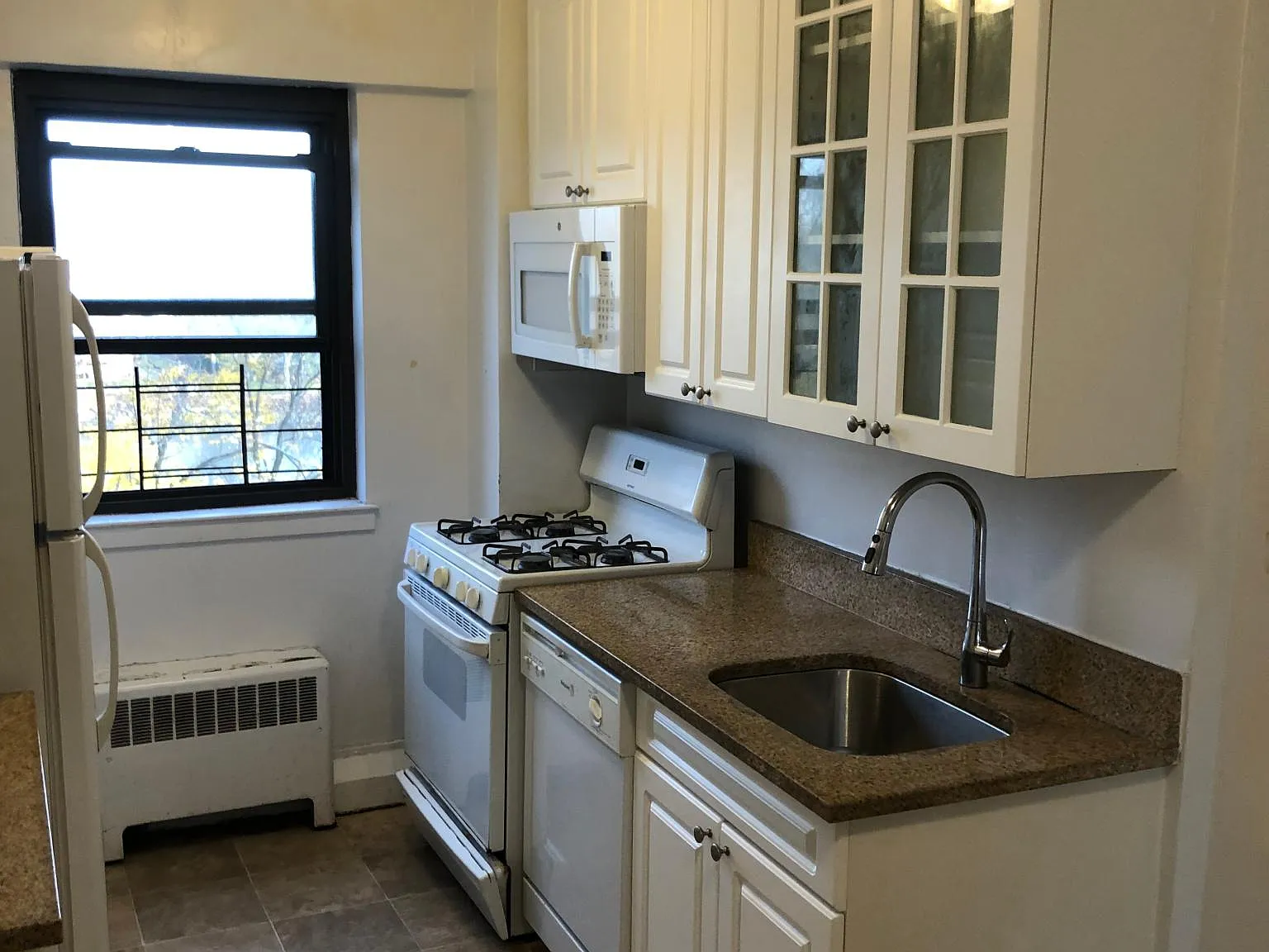 Pelham Hall — Photo 2