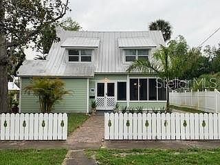 2nd image of 305 MARY AVENUE