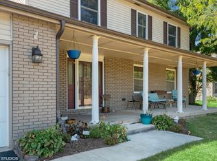 5N088 Mary Ct, St Charles, IL 60175