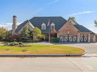 1808 Huntington Ave, Nichols Hills, OK 73116