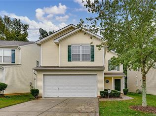 2710 Cochrane Dr, Charlotte, NC 28269