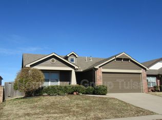 2208 E Elmira St, Broken Arrow, OK 74012