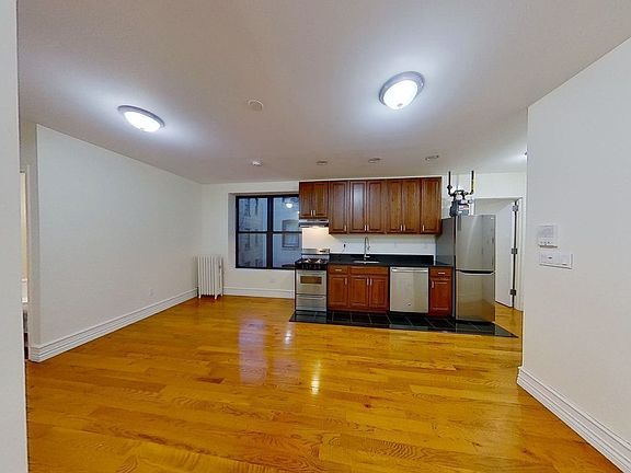 3rd image of 618 W 164th St APT 4