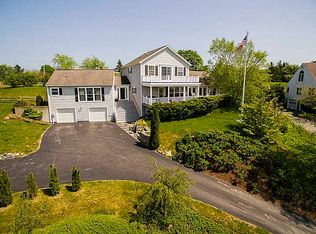 30 J H Dwyer Dr, Middletown, RI 02842