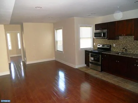 2 bed, 900 sqft, $1,200 — Photo 1