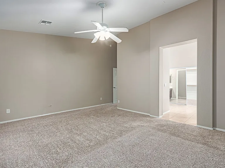 2206 W Fawn Dr — Photo 16