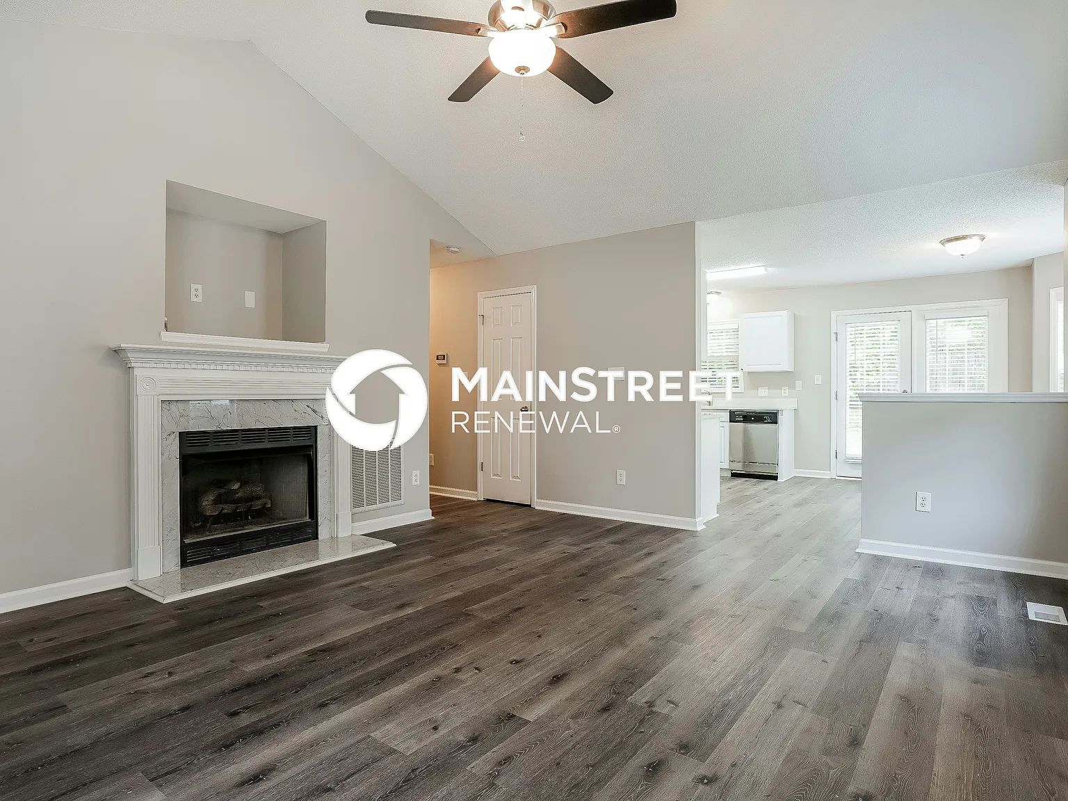 510 Southampton Dr — Photo 3
