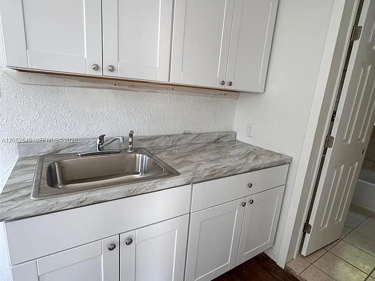 3660 NW 20th Ave #4 — Photo 6