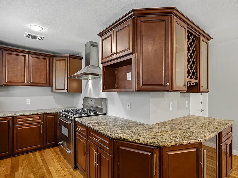3206 Albin Dr — Photo 18