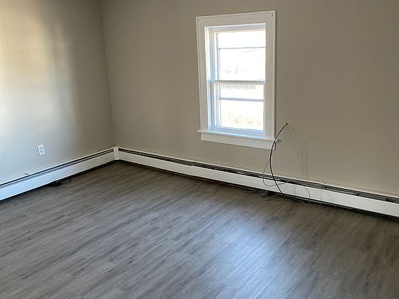 3rd image of 527 Susquehanna Ave Floor 2