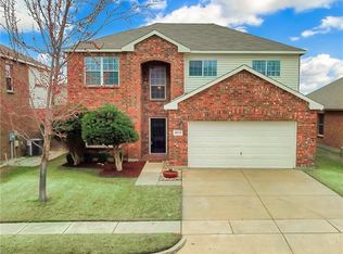 10113 Sourwood Dr, Fort Worth, TX 76244